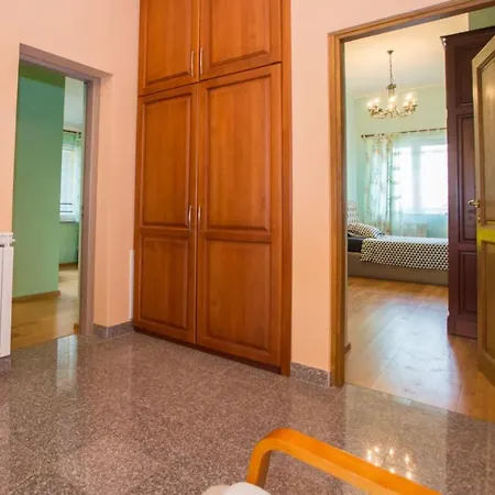 Apartment For 8 People Near The *